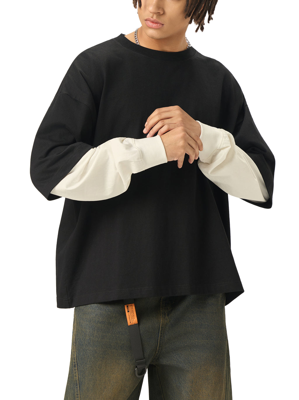 139 Koifish Layered Contrast Sleeve Cotton T-Shirt